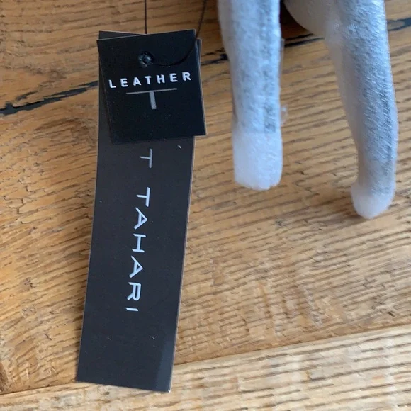 NWT Tahari Kaia Crossbody Camera Bag in Black White & Blush Pink - Picture 6 of 11